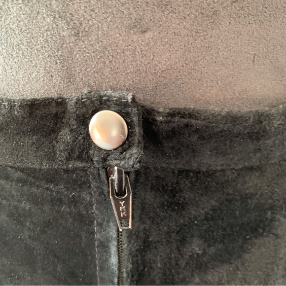 Skirt - Picture 3 of 3